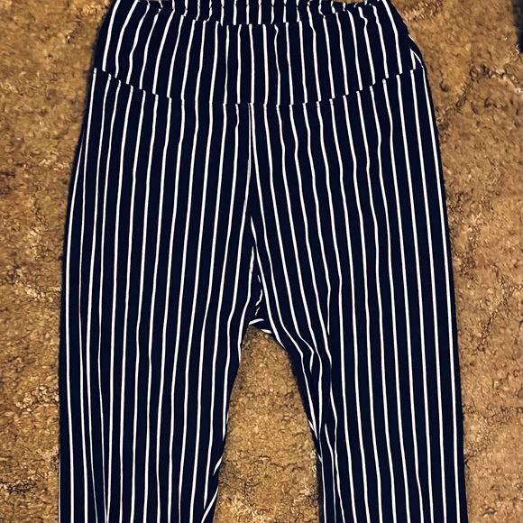 Goth High Waisted Pinstripe Leggings - Picture 6 of 6
